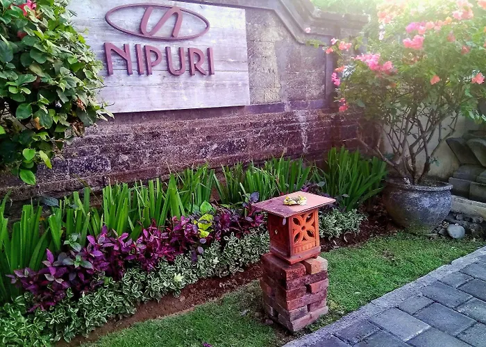 Nipuri And 3*